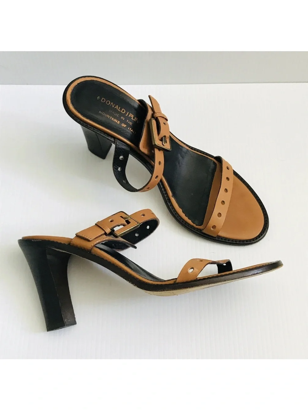 Donald J Pliner Tan Naomy Mule Heels Size 8.5 Buckle Leather Slip On Shoes